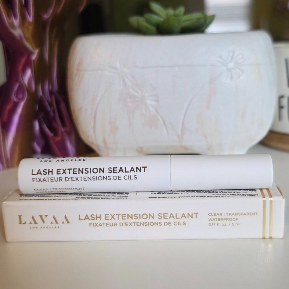 LAVAA BEAUTY  Lash Extension Sealant